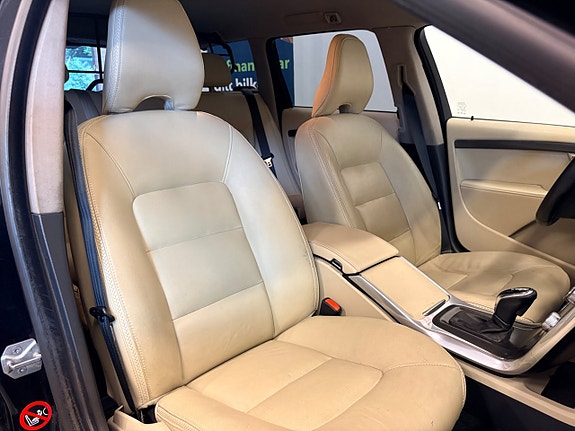 Volvo V70 19 of 30
