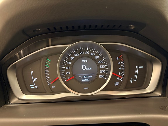 Volvo V70 28 of 30