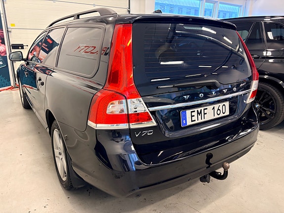 Volvo V70 10 of 30
