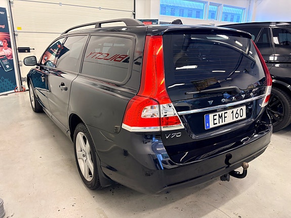 Volvo V70 11 of 30