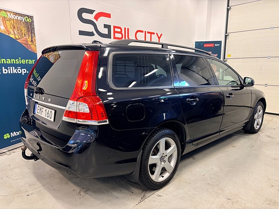 Volvo V70 7 of 30