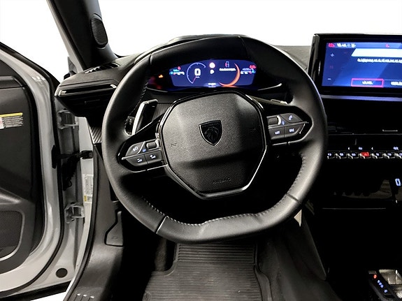 Peugeot 2008 7 of 19