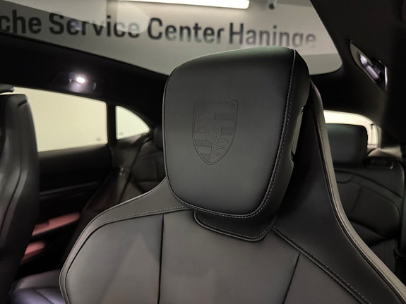 Porsche Taycan 4S 15 of 19