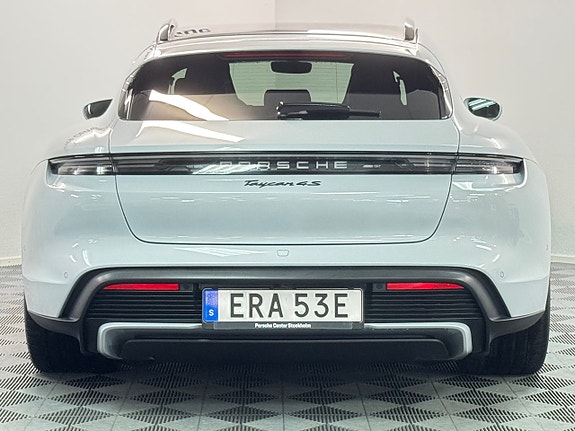 Porsche Taycan 4S 5 of 19