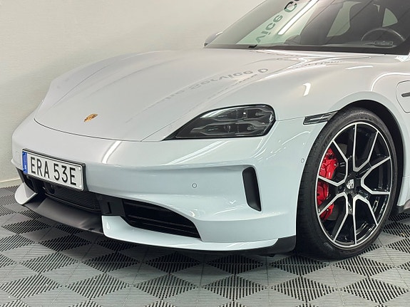 Porsche Taycan 4S 17 of 19