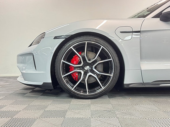 Porsche Taycan 4S 18 of 19