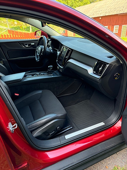 Volvo V60 Cross Country 7 of 7