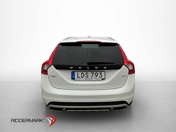 Volvo V60 Cross Country 6 of 30