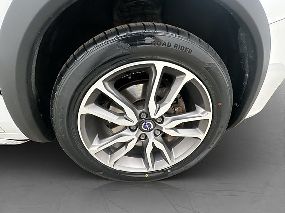 Volvo V60 Cross Country 30 of 30