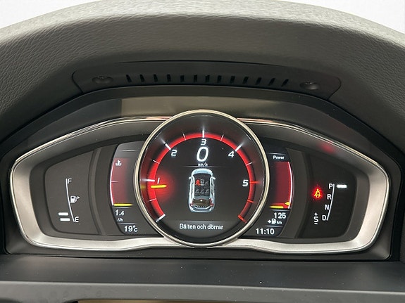 Volvo V60 Cross Country 17 of 30
