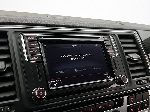 Volkswagen Multivan 20 of 30