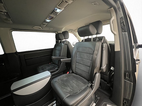 Volkswagen Multivan 24 of 30
