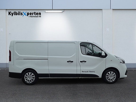 Renault Trafic 4 of 10