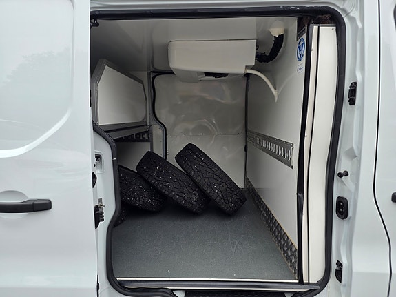 Renault Trafic 7 of 10