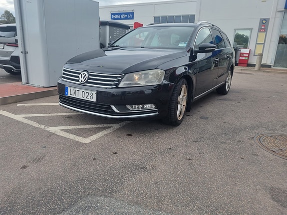 Volkswagen Passat 8 of 15