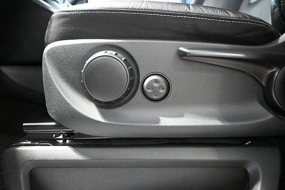 Mercedes-Benz V300 22 of 30