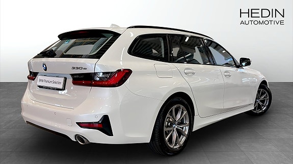BMW 330e 2 of 11
