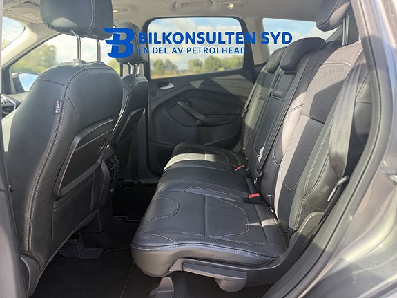 Ford Kuga 8 of 17