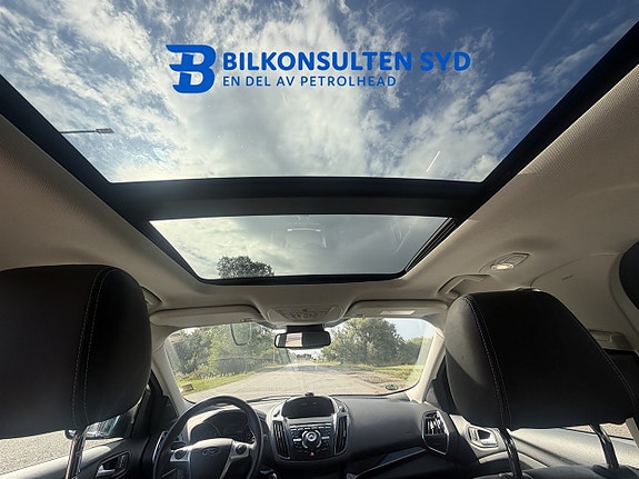 Ford Kuga 9 of 17