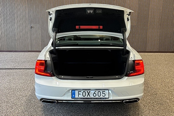 Volvo S90 9 of 12