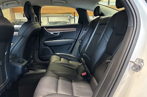 Volvo S90 7 of 12