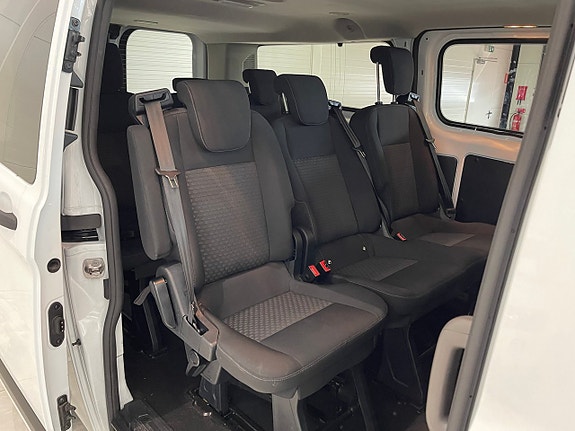 Ford Transit Custom 23 of 27