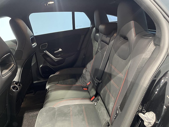 Mercedes-Benz CLA200 4 of 14