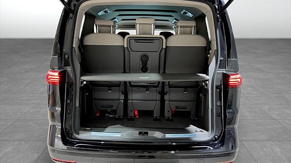 Volkswagen Multivan 22 of 23