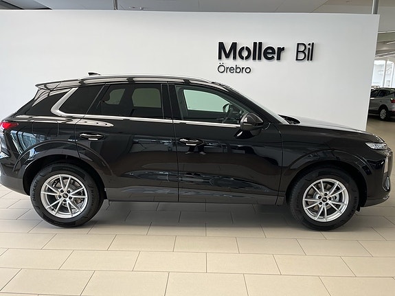 Audi Q3 3 of 17