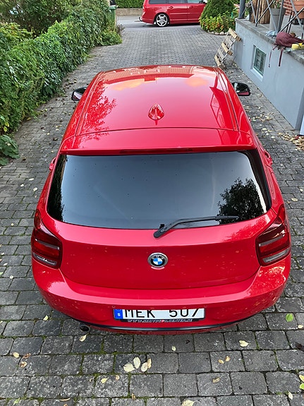 BMW 118d 3 of 8