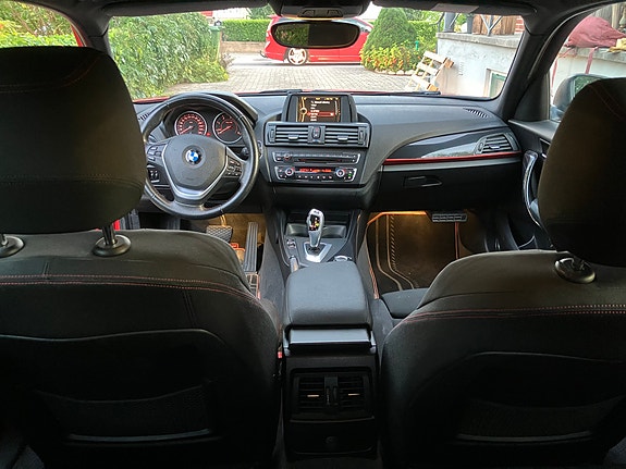 BMW 118d 5 of 8