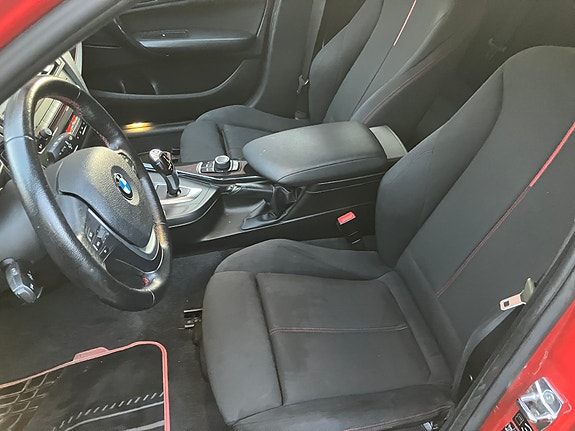 BMW 118d 4 of 8