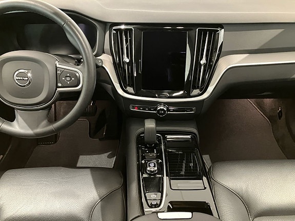 Volvo V60 13 of 16
