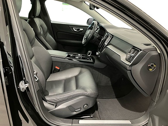 Volvo V60 4 of 16