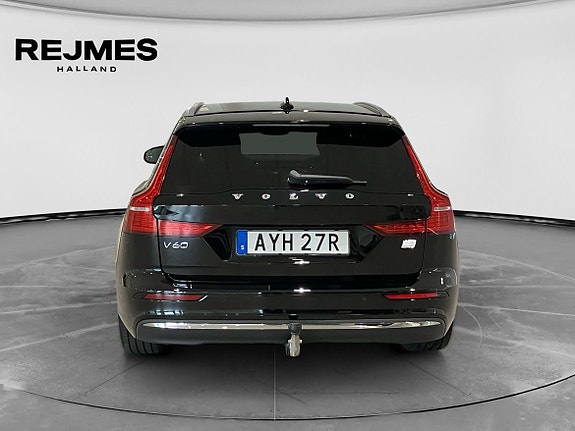 Volvo V60 8 of 16