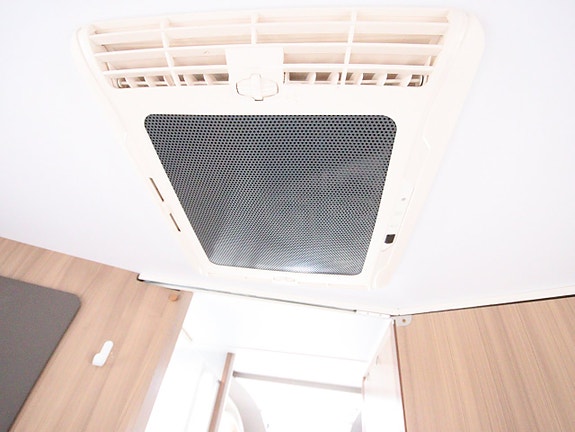 Adria Coral Axess S 670 SC, 2,0 160 HP 35L 11 of 17