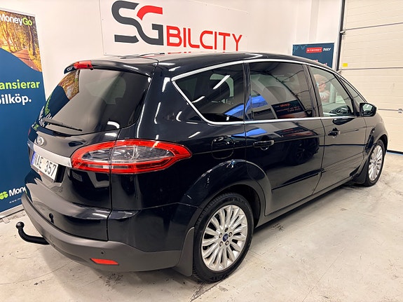 Ford S-MAX 10 of 30