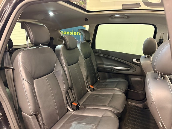 Ford S-MAX 23 of 30