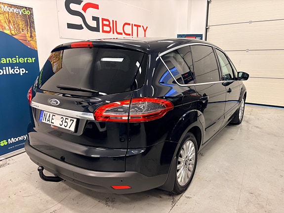 Ford S-MAX 11 of 30