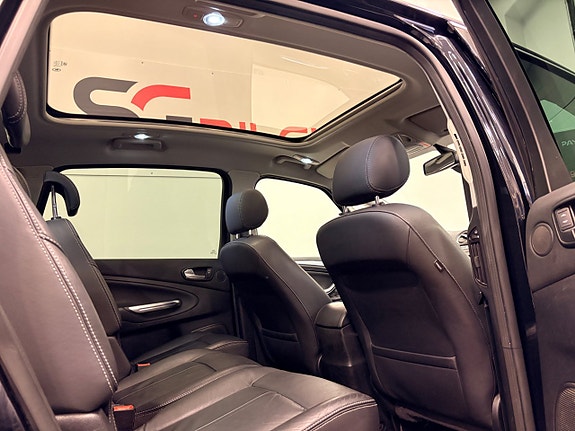 Ford S-MAX 25 of 30