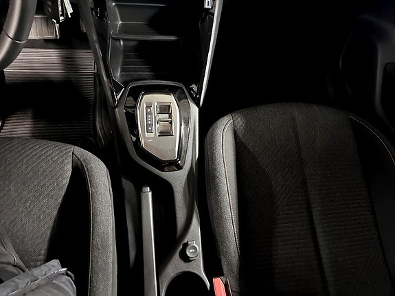 Peugeot 208 13 of 19