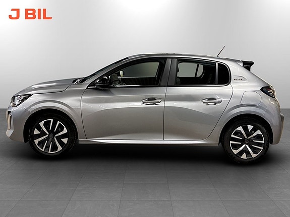 Peugeot 208 17 of 19