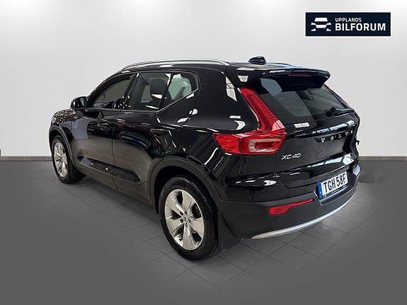 Volvo XC40 6 of 17