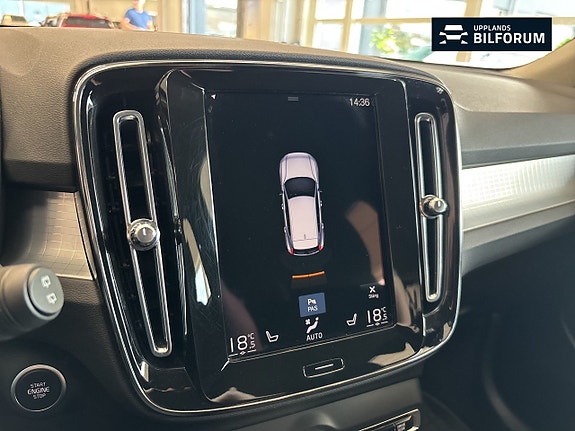 Volvo XC40 17 of 17