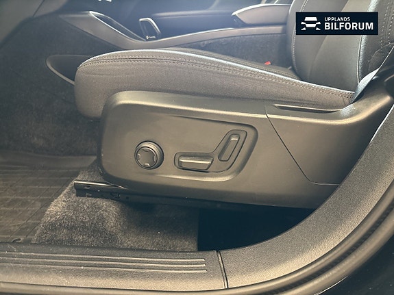 Volvo XC40 15 of 17