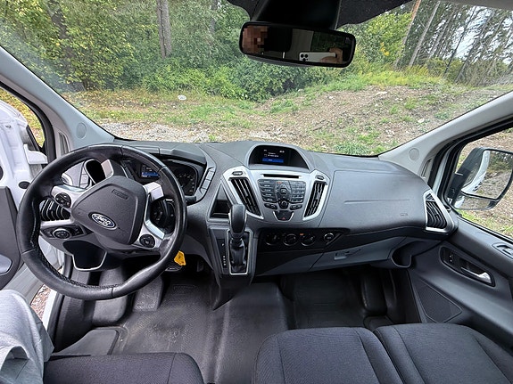 Ford Transit Custom 7 of 10