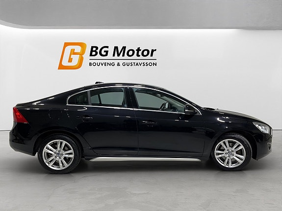 Volvo S60 3 of 20