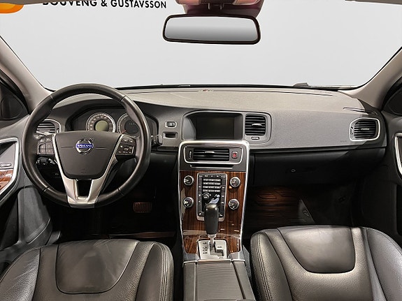 Volvo S60 13 of 20