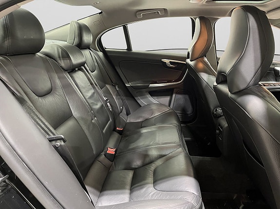 Volvo S60 11 of 20