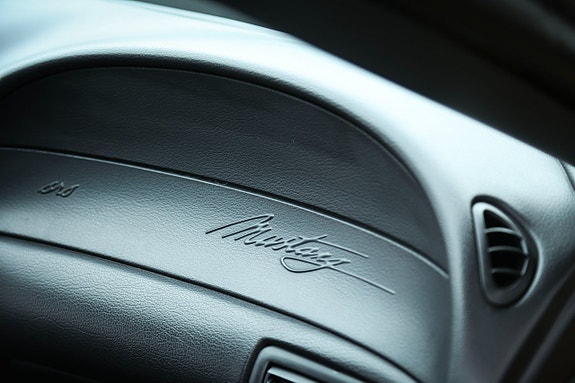 Ford Mustang 19 of 21